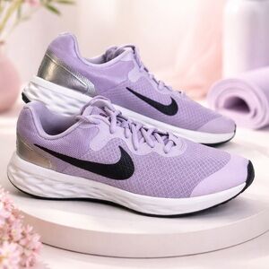 Nike Revolution 6 Running shoes lavender lilac purple training gym like new
